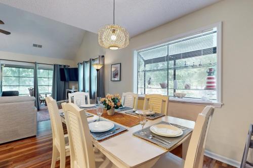 SB25 Clubhouse Villa 3BR in 日落海灘 (NC)