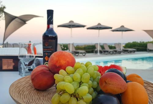 DL Santorini – Monolithos-Beach, UT