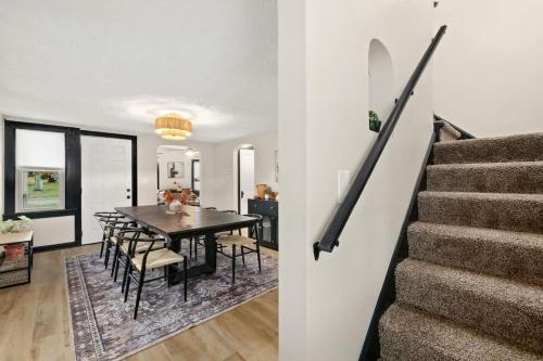 Modernized Historical Home in Downtown Medina with Hot Tub in 梅迪納