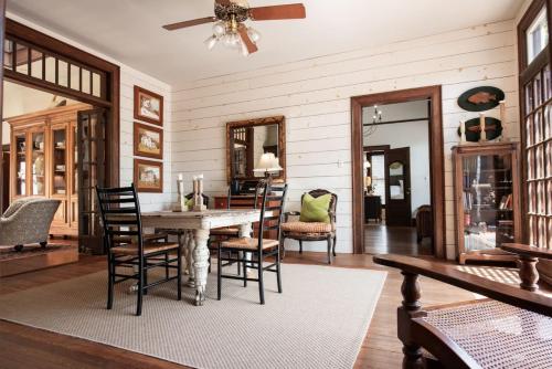 The Green Manor - image 14