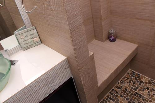 Maz4you Beachfront Condo - image 3