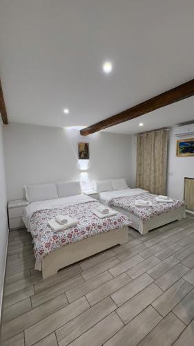 Sanella Rooms