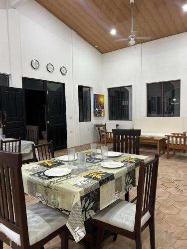 Istaba viesiem, Casa 12-87 in Poneloya