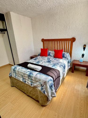 room detail thumbnail 2