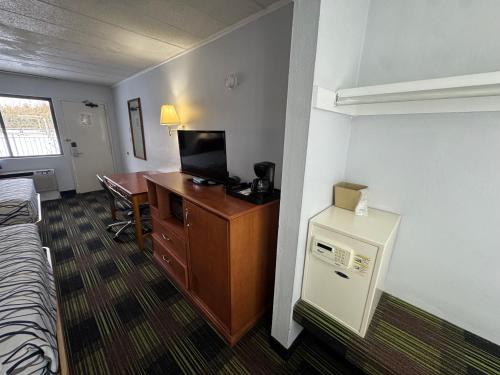 Sprucewood Inn in Elyria, USA