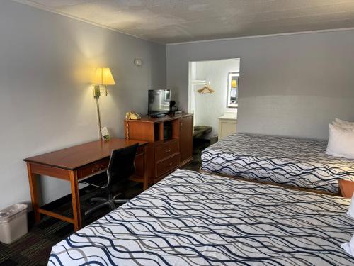 Sprucewood Inn in Elyria, USA