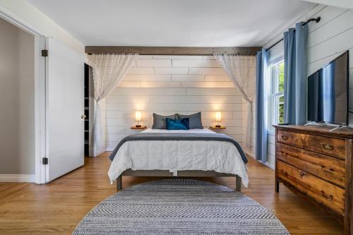 The Nicollet Nook Unit 1 in Southwest Minneapolis (MN)
