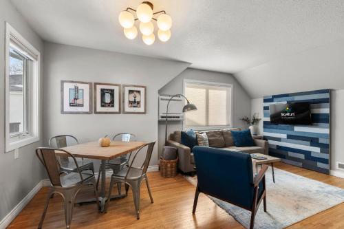 Iekārtas, The Nicollet Nook Unit 1 in Southwest Minneapolis (MN)