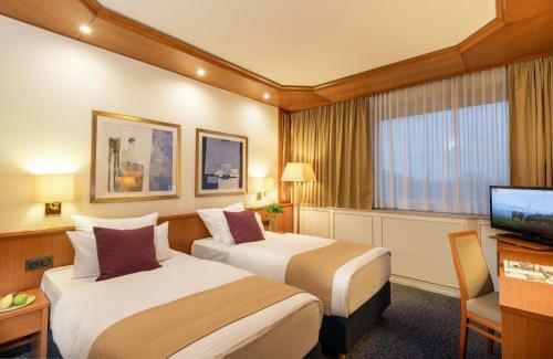 room detail thumbnail 1