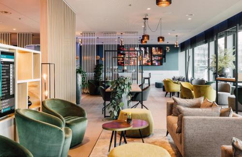 Lobby, Leonardo Hotel Zurich Airport in Zürich