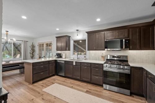 Kitchen, The Covington Haus in Minnetonka (MN)