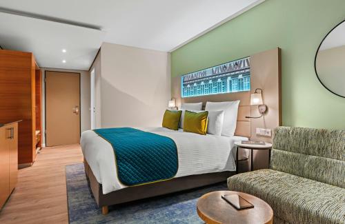 room detail thumbnail 1