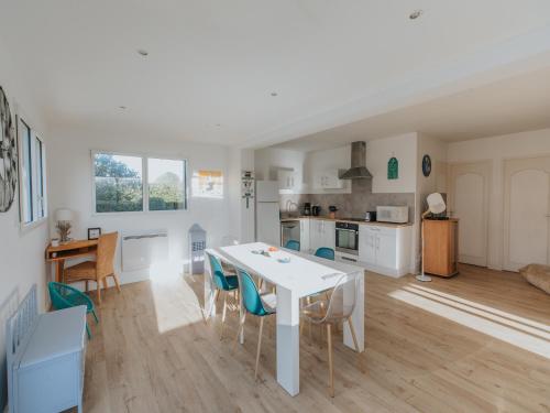 Charming Holiday Home in Porspoder