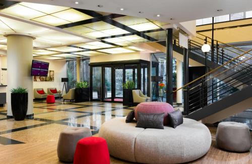 Előcsarnok, Leonardo Hotel Munich Arabellapark in Bogenhausen