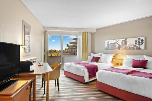 room detail thumbnail 1