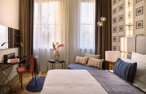 room detail thumbnail 1