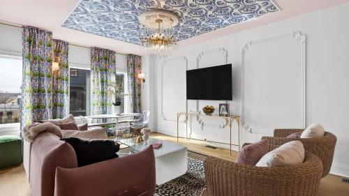 Létesítmények, Girls Night Out by AvantStay in Városközponthoz közel