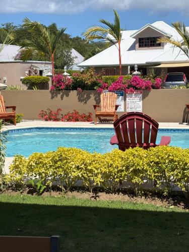 View, Private Pool Villa in Gated Samaan Grove Near Beaches in Bon Accord Village