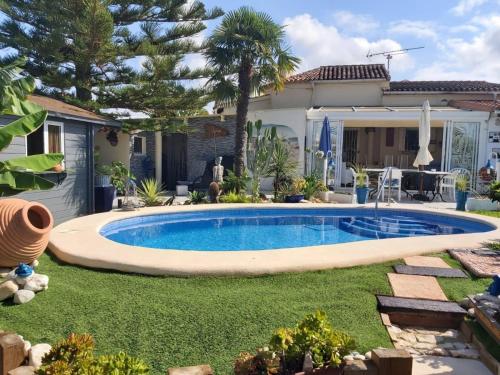 Villa moderna y espaciosa en Els Poblets para familias - ES-373-10
