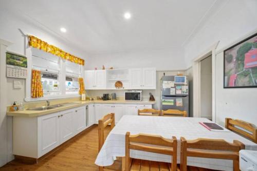 "Mansfield" Cottage Barrington - Quality Holidays for over 25 Years in Barrington