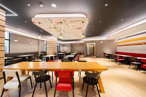 Food and beverages, Ibis Shanghai Hongqiao Hub Qibao near Shanghai Hongqiao International Airport