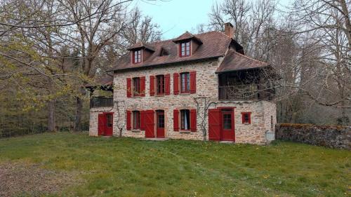Maison des bois gîte à louer Fayat
