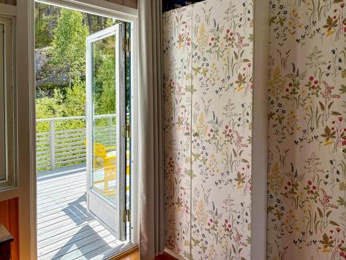 Viesnīcas āriene, Generational Cabin From 1946 In Lyngør in Gjeving