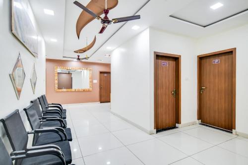 Lobi, Super Collection O Indore Near Omax City 1 in Indore