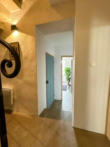 Buitenkant, Tower Apartment With Mountain Views In Sablet in Beaumes De Venise