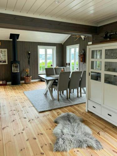 Modern Cabin Near Family Beaches In Holmsbu