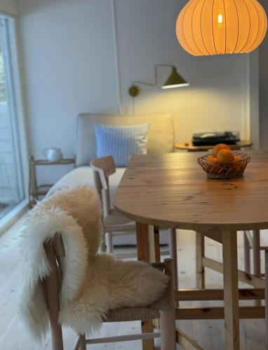 Exterior view, Summer House With Wood Stove Near Vejrhøj Canal in Asnæs