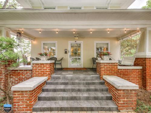 Stylish 4BR Home in Tulsa in 伊斯頓高地