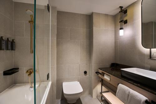 room detail thumbnail 2