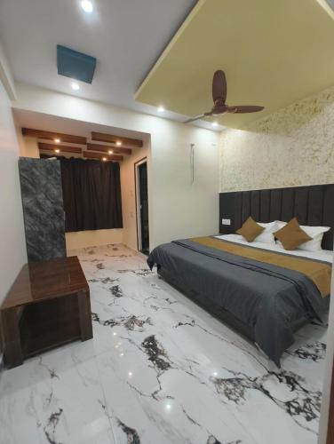 Divine Crest Inn Ayodhya - image 5