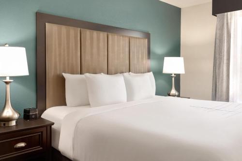 La Quinta by Wyndham Fairfield - Napa Valley - image 12