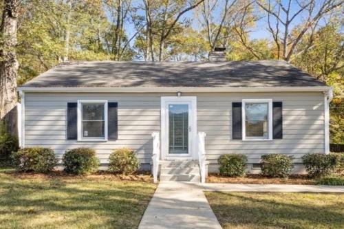 East Atlanta Retreat Close to Downtown & EAV in Kirkwood