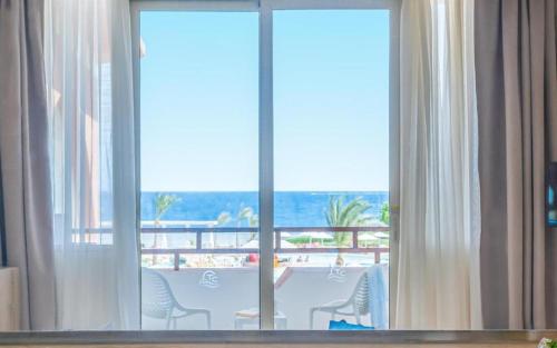 Pogled, The Three Corners Equinox Beach Resort in Qesm Marsa Alam