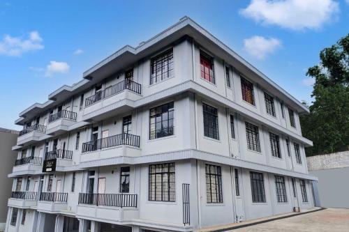 Exterior view, Collection O Lapalang Shillong in Pynursla