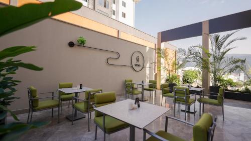 Kert, Reiwa Business Hotel in Osmaniye