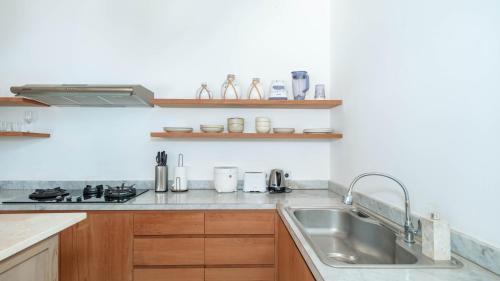 Villa Lapis 1 by Villa Finder - image 2