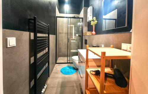 Душ, BS - Stylish Apartment H60 in Бергіш-Гладбах