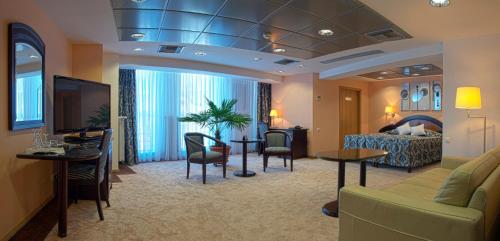 安姆比恩特酒店 (Hotel Ambient) in 布拉索夫市中心