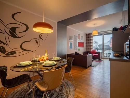 2 Bedroom Apartment with Terrace near Naschmarkt Metro U4 in Wien, Österreich