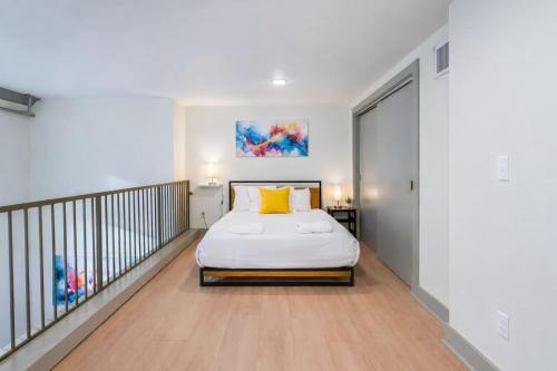 Bright and Modern Loft in Louisville # 207 in Louisville, USA