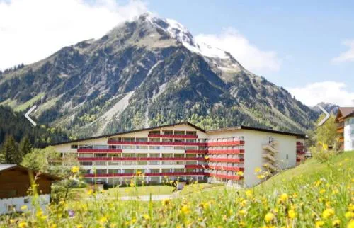 Aparthotel mittelberg mit Schwimmbad Kleinwalsertal in Mittelberg, Österreich