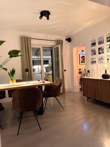 Gemütliche Doppelhaushälfte mit Garten und Sauna (Gemutliche Doppelhaushalfte mit Garten und Sauna) in Frechen