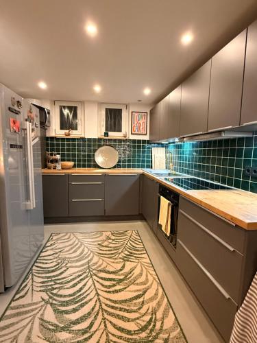 Gemütliche Doppelhaushälfte mit Garten und Sauna (Gemutliche Doppelhaushalfte mit Garten und Sauna) in Frechen