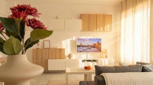 Spacious 2-Bedroom Apartment - Walk to Isla Mágica - AC - Premium Bed, Sevilla