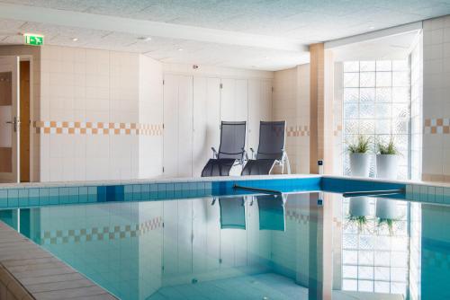 Swimming pool, Paping Hotel & Spa                                                               in Ommen