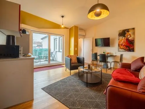 Terrace Apartment for 4 near Naschmarkt & U4 Metro in Wien, Österreich